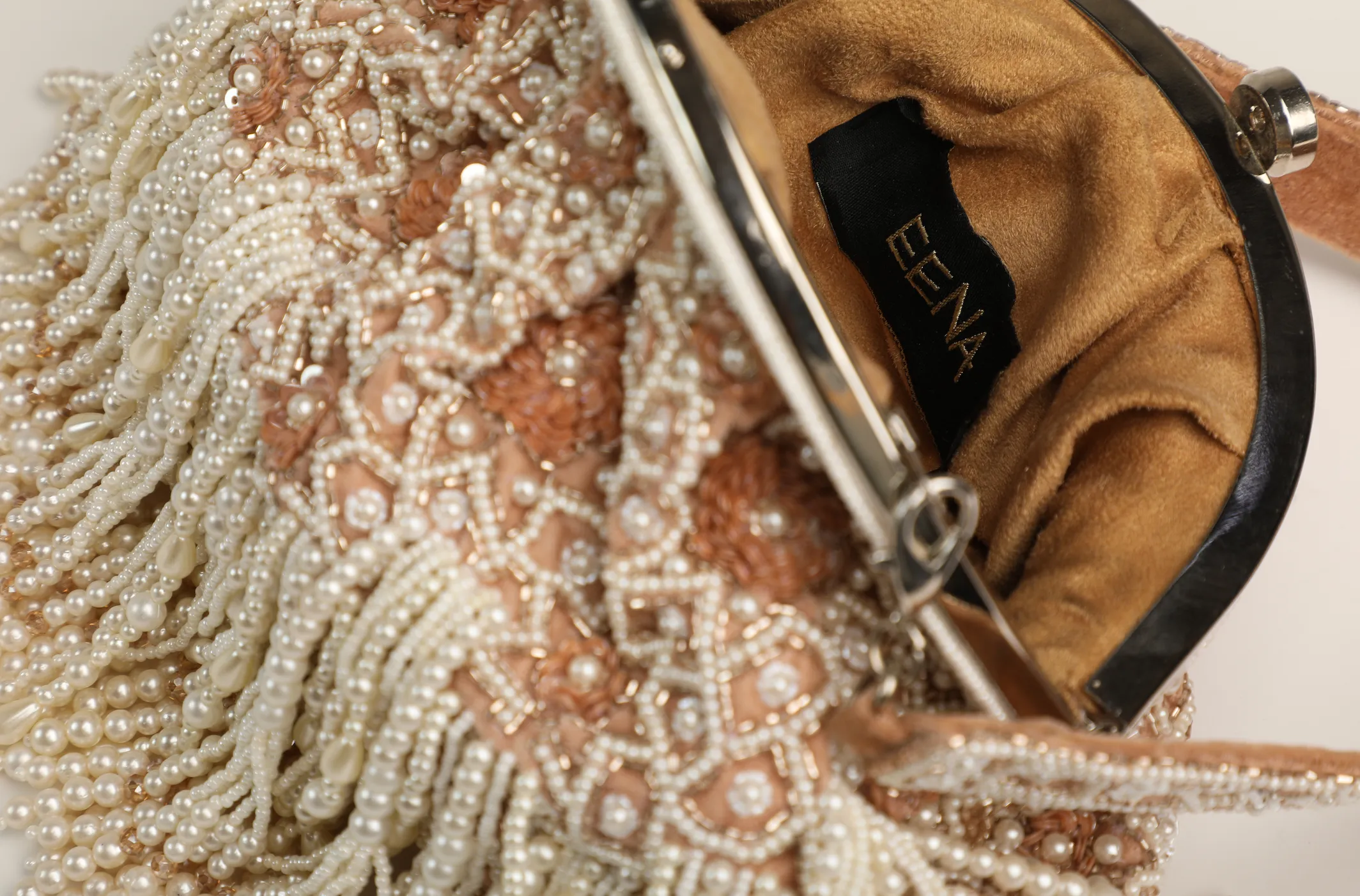 Adara Clutch | SHREYA GHOSHAL