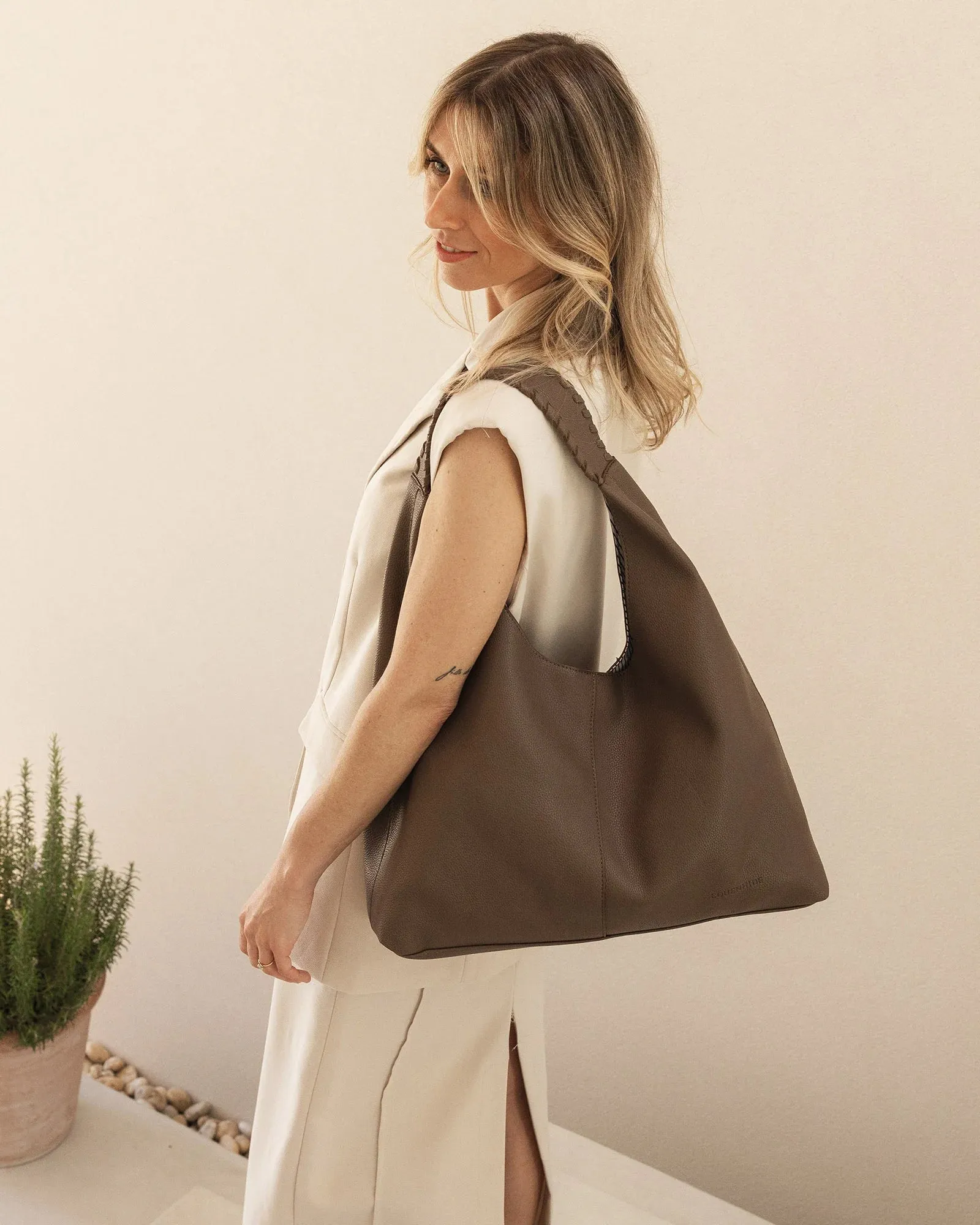 Avery Shoulder Bag