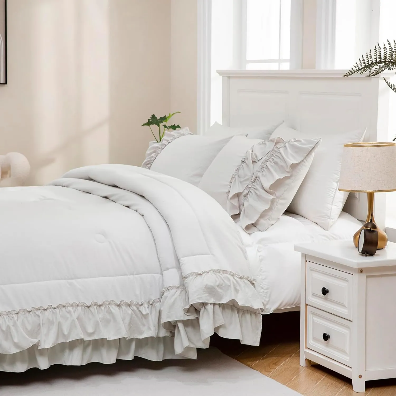 Beige Comfrter Set King Size Boho Bedding Set Shabby Chic 2 Layers Ruffles Bedroom Home Decor Ultra Soft Microfiber Farmhouse Down Comforter Bohemian Quilt Set for Girls Women