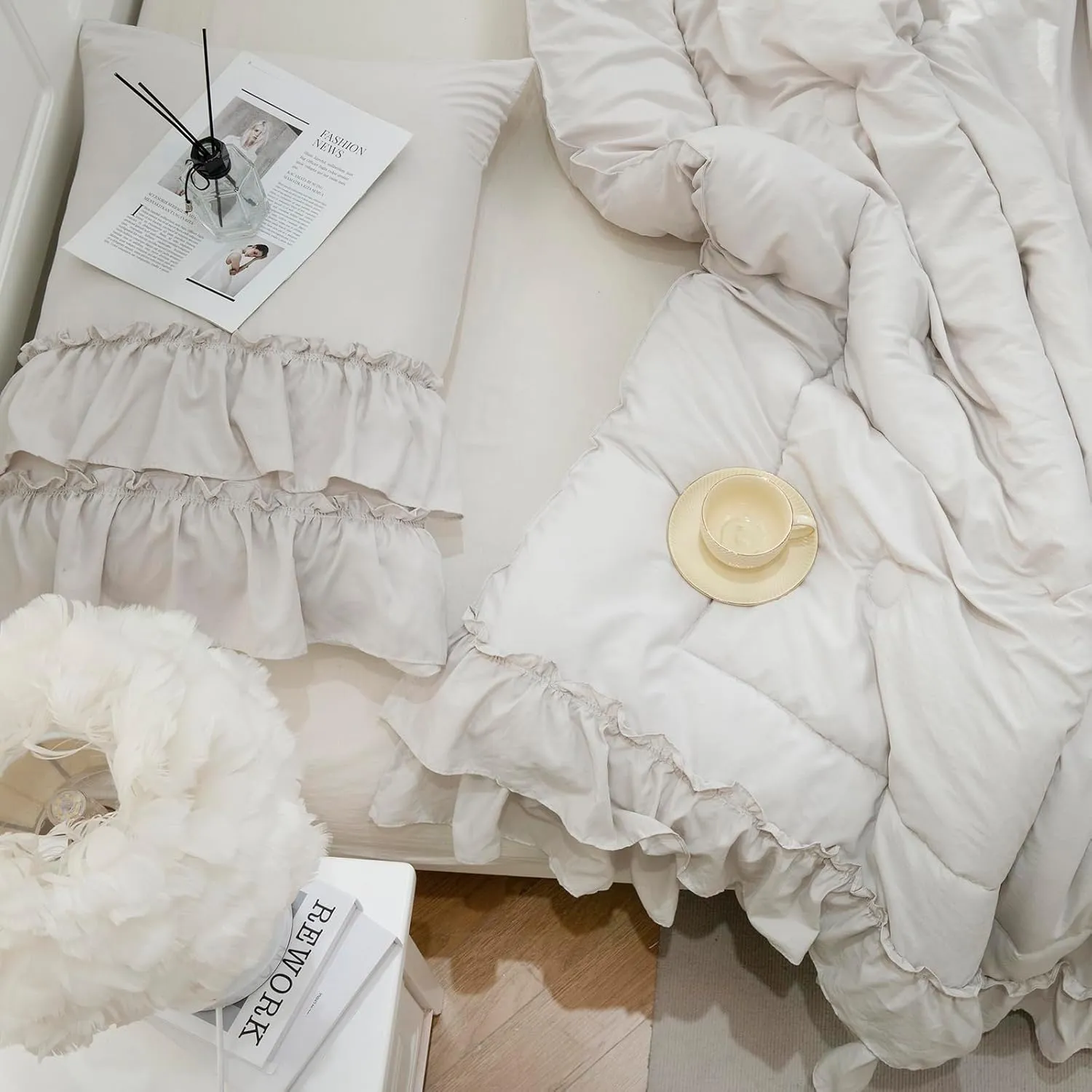 Beige Comfrter Set King Size Boho Bedding Set Shabby Chic 2 Layers Ruffles Bedroom Home Decor Ultra Soft Microfiber Farmhouse Down Comforter Bohemian Quilt Set for Girls Women