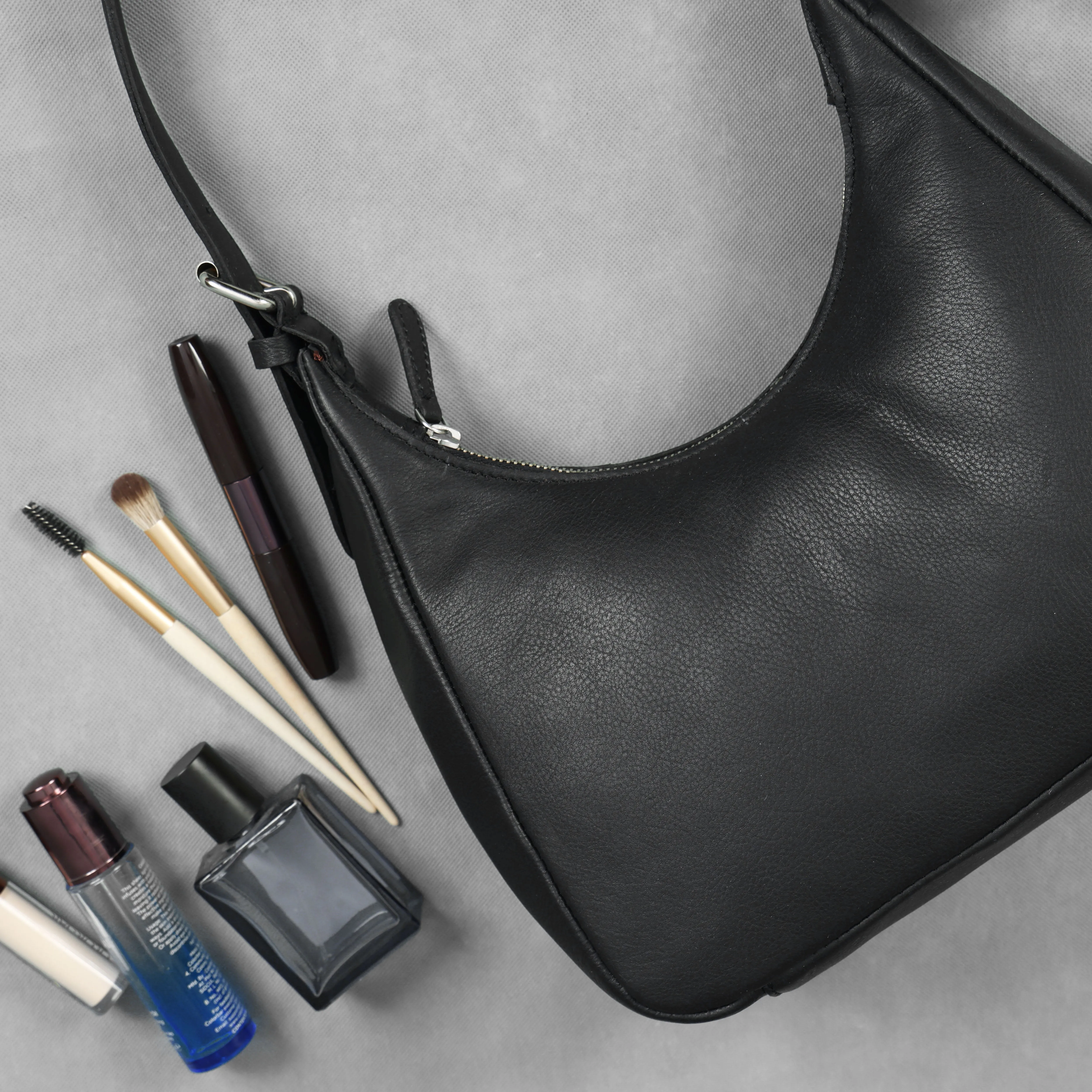 Black Leather Hobo Bag – Stylish, Spacious & Versatile Everyday Handbag for Women.BG-1636