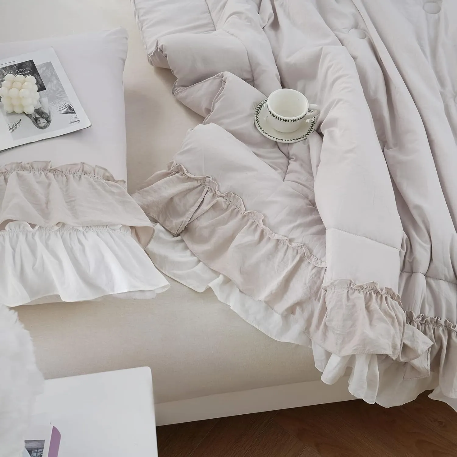 Boho Comfrter Set King Size Beige Bedding Set Shabby Chic Down Comforter 2 Layers Ruffles Home Decor Farmhouse Quilt Set Ultra Soft Microfiber White Cream Bohemian Bed Set for Girls Women…