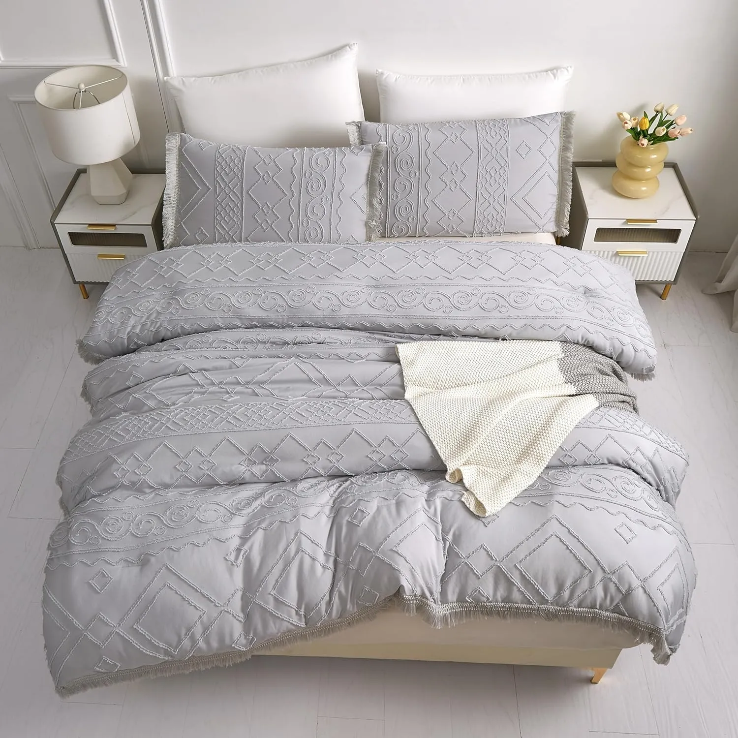 Boho Queen Comforter Set Grey 3 Pieces Tufted Tassel Comforter Set Queen Size Lightweight Queen Size Comforter Sets Shabby Chic Farmhouse Fluffy Gray Comforter Queen Bed Set Gift Choice