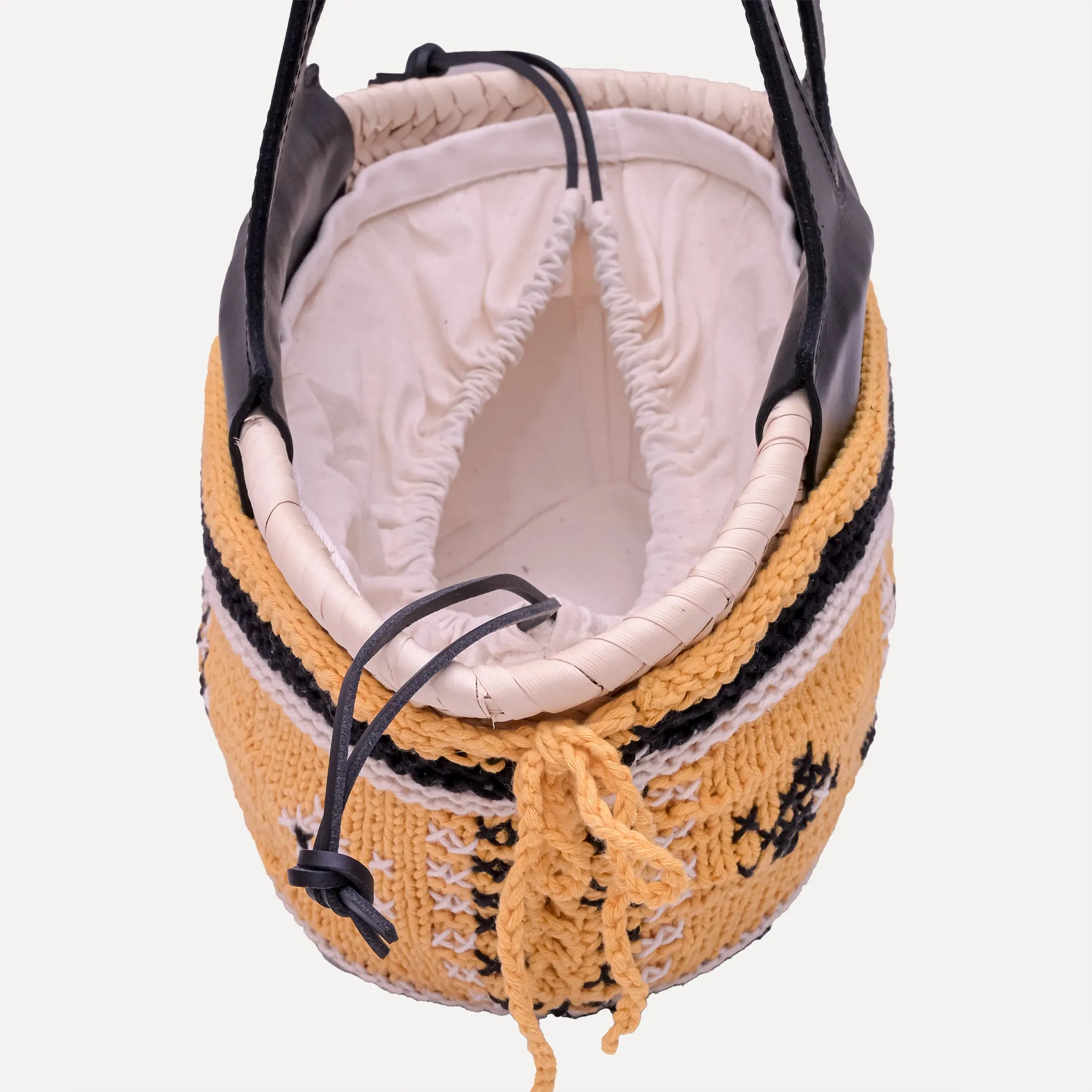 Caxinas - mini embroidered basket in yellow