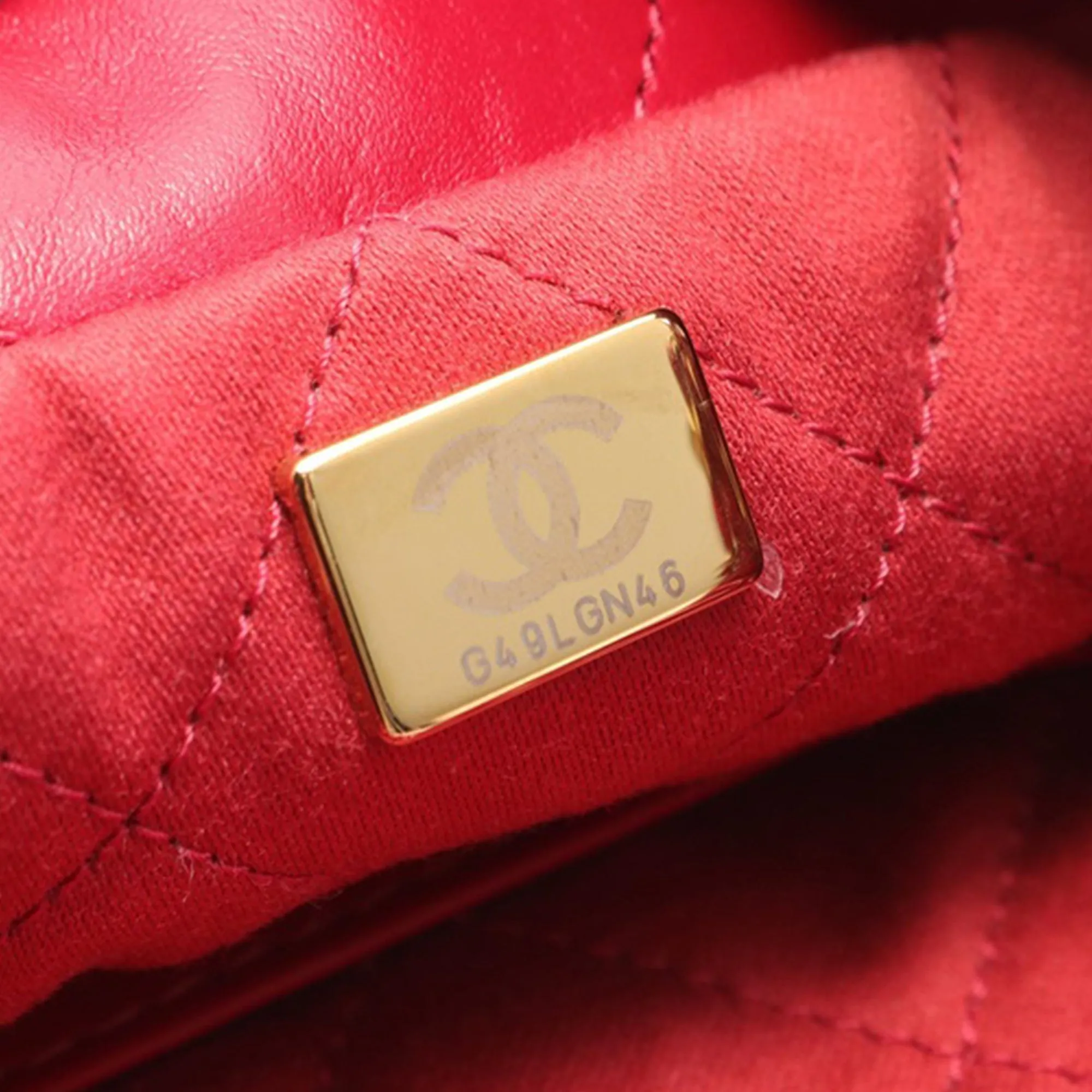 Chanel Mini Calfskin 22 Satchel (21002)