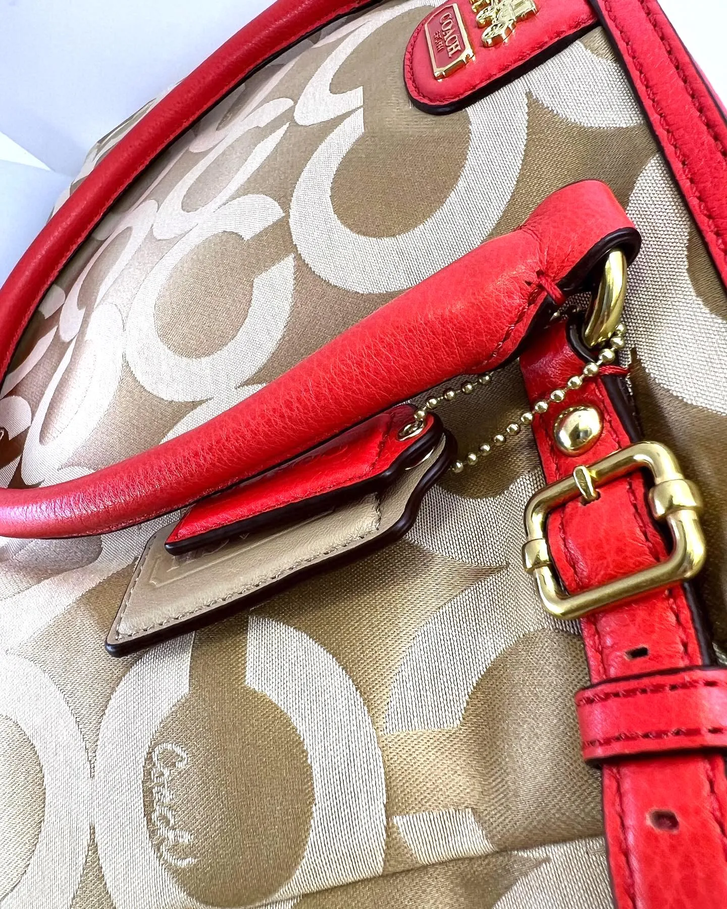 COACH CARRY ALL SIGNATURE SATCHEL