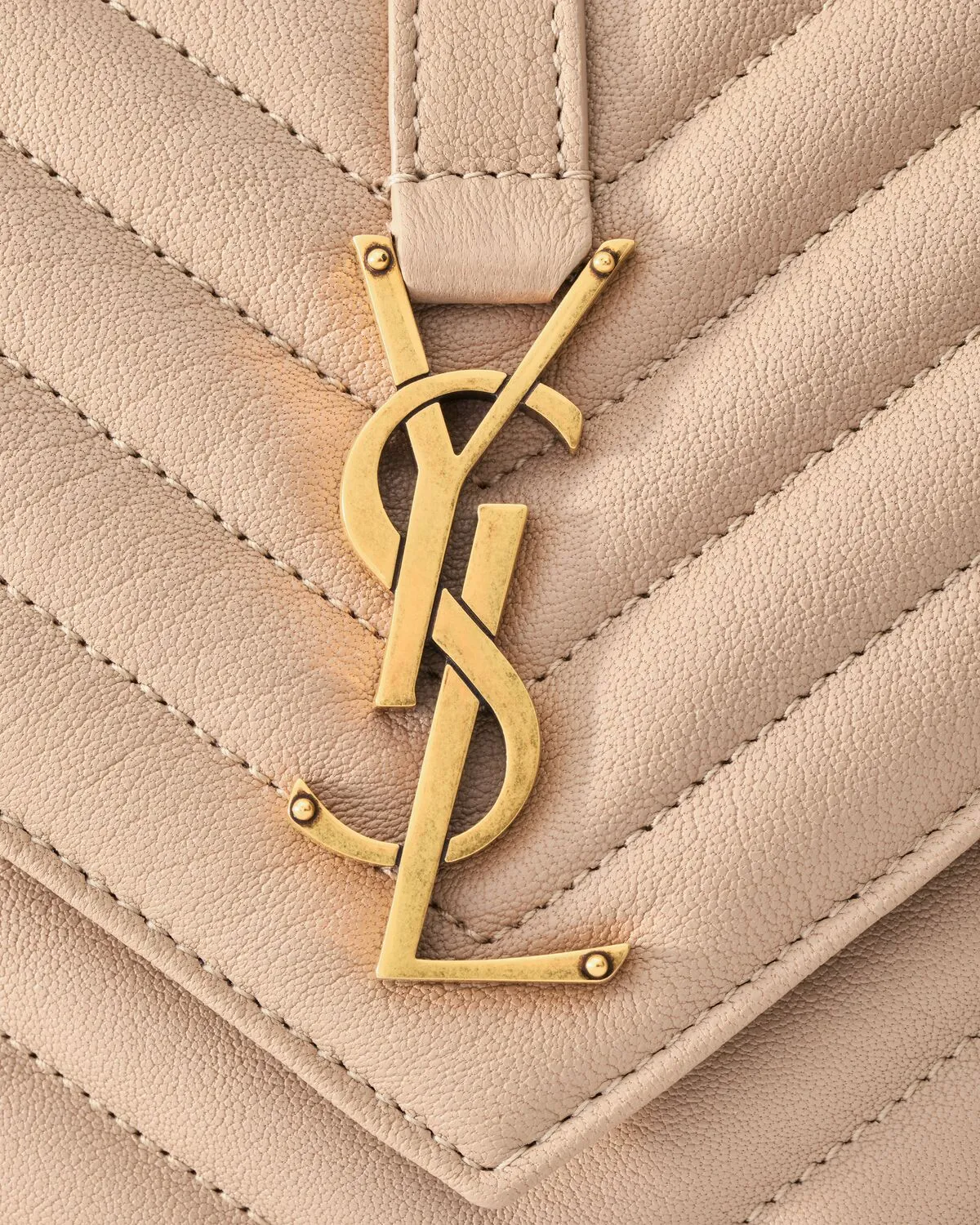 College medium in quilted leather