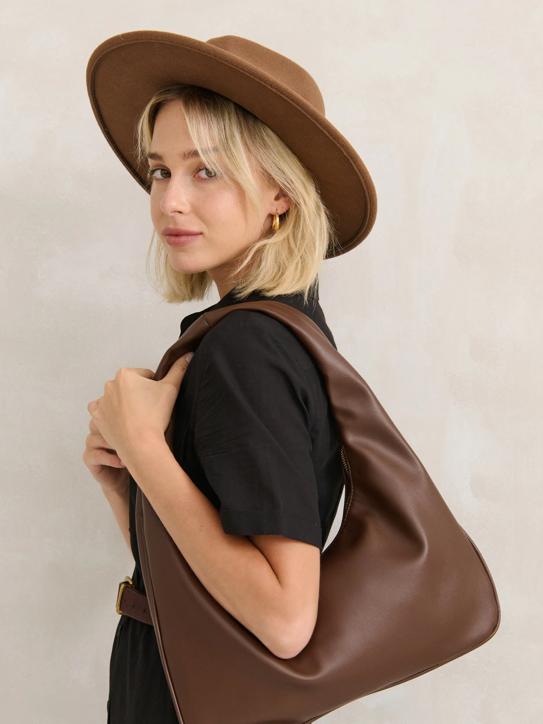 Cromwell Hobo Bag in Brown