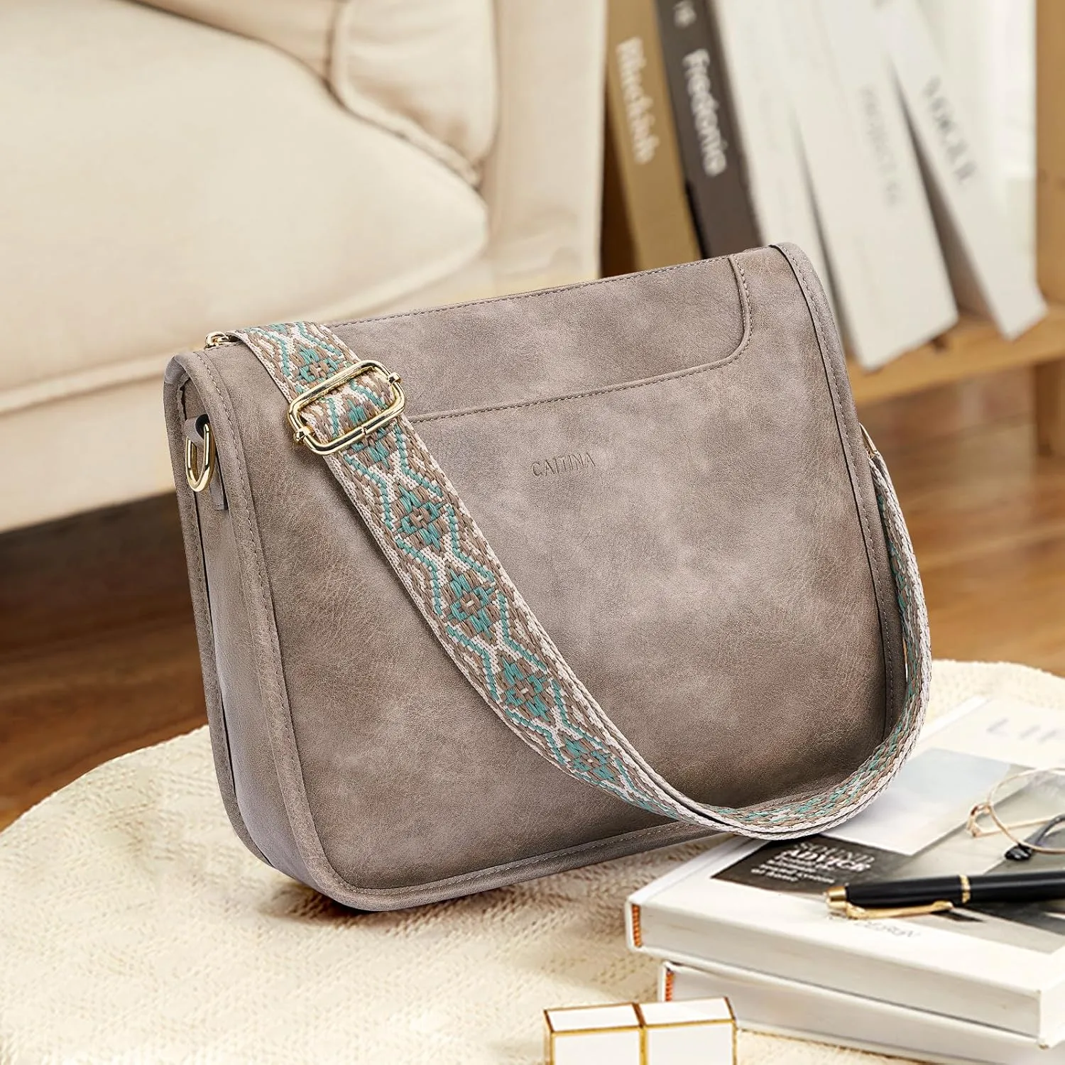 Crossbody Bags For Women Trendy Vegan Leather Travel Bags Shoulder Purses For Women With 2 Adjustable Strap