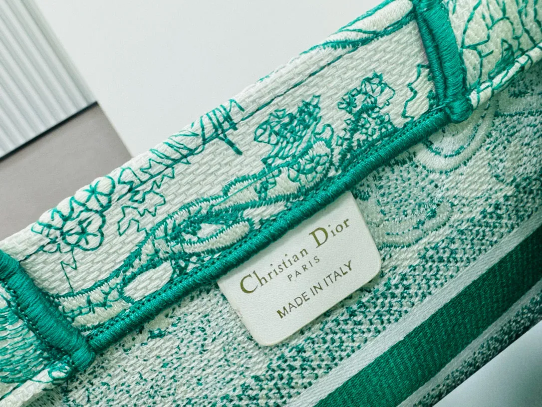 D Book Tote