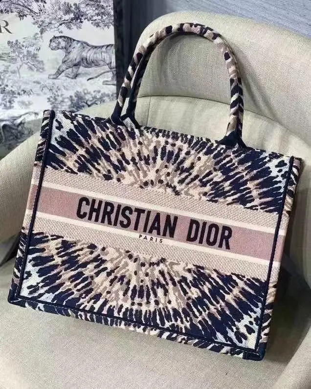 Dior Christian For Bag Women Courteous Customer satisfaction Tote