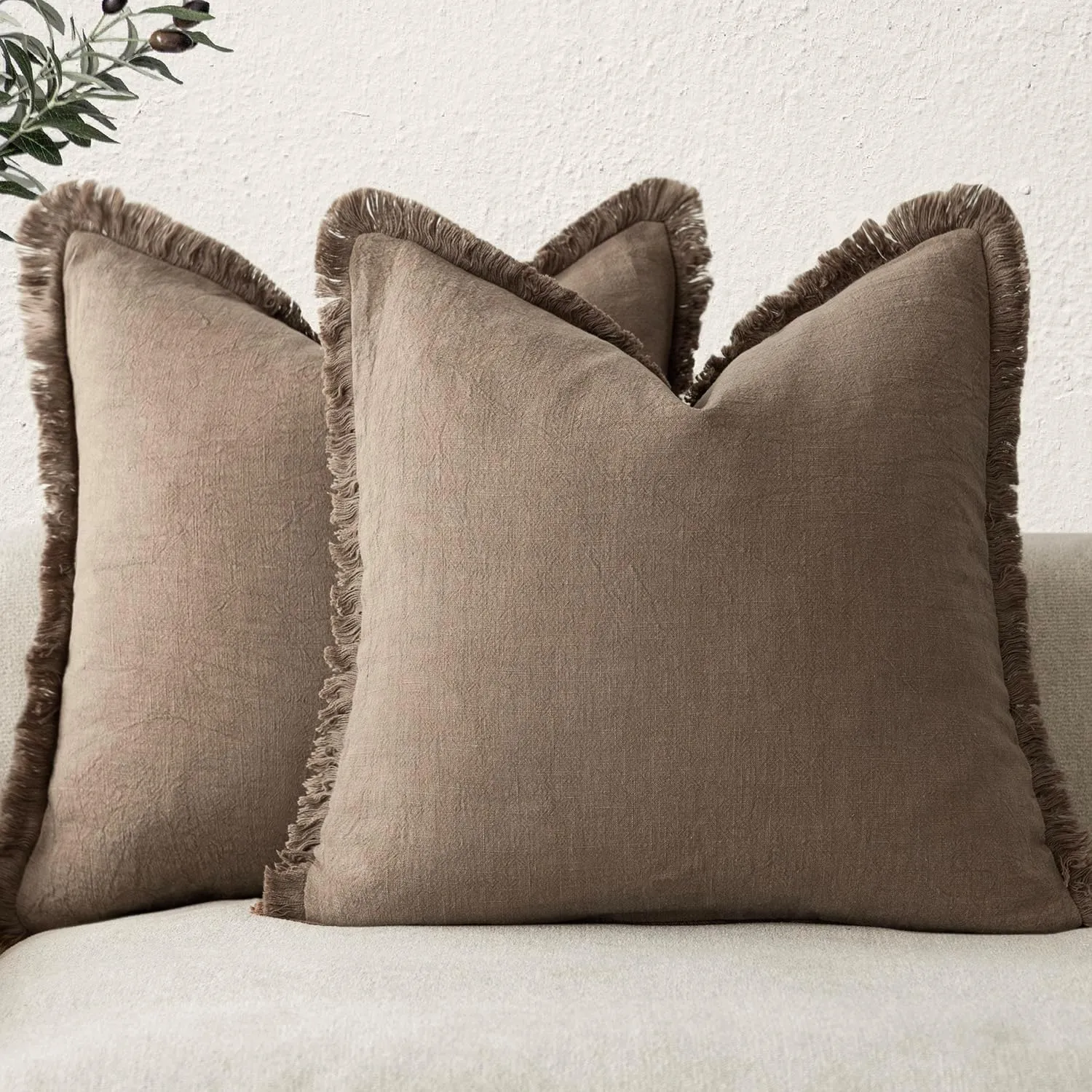 Foindtower Set of 2 Decorative Linen Fringe Throw Pillow Covers Cozy Boho Farmhouse Cushion Cover with Tassels Soft Accent Pillowcase for Couch Sofa Bed Living Room Home Decor,18×18 Inch,Light Brown