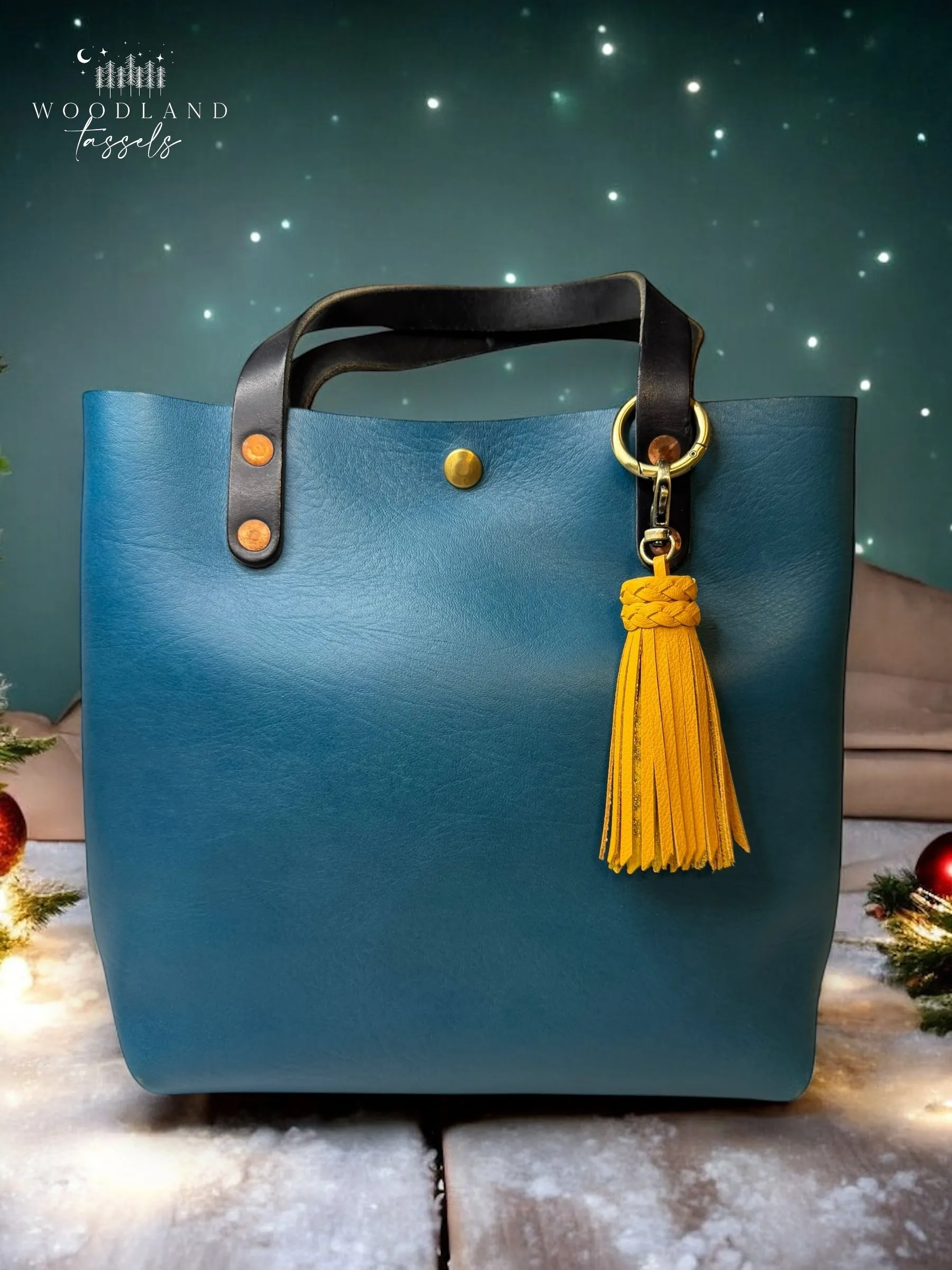 Frozen Tassel Charm