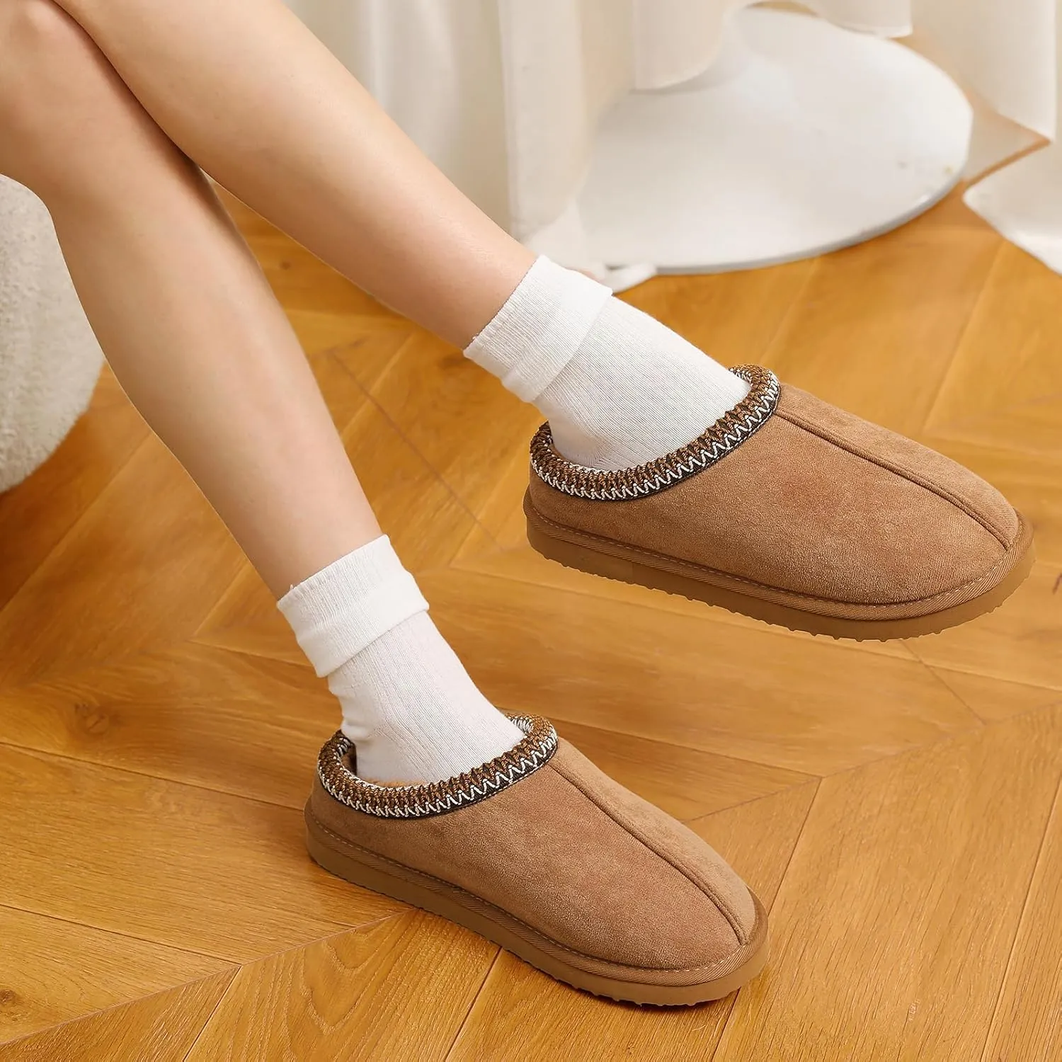 Fuzzy Slippers for Women Cozy Warm Shoes Indoor and Outdoor Faux Fur Fleece Lined Winter House Slippers for Woman Cute Short Ankle Shoes