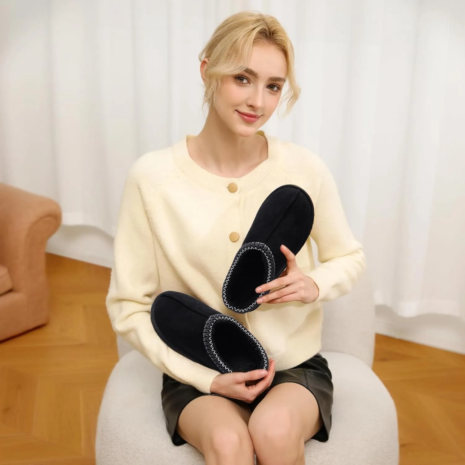 Fuzzy Slippers for Women Cozy Warm Shoes Indoor and Outdoor Faux Fur Fleece Lined Winter House Slippers for Woman Cute Short Ankle Shoes