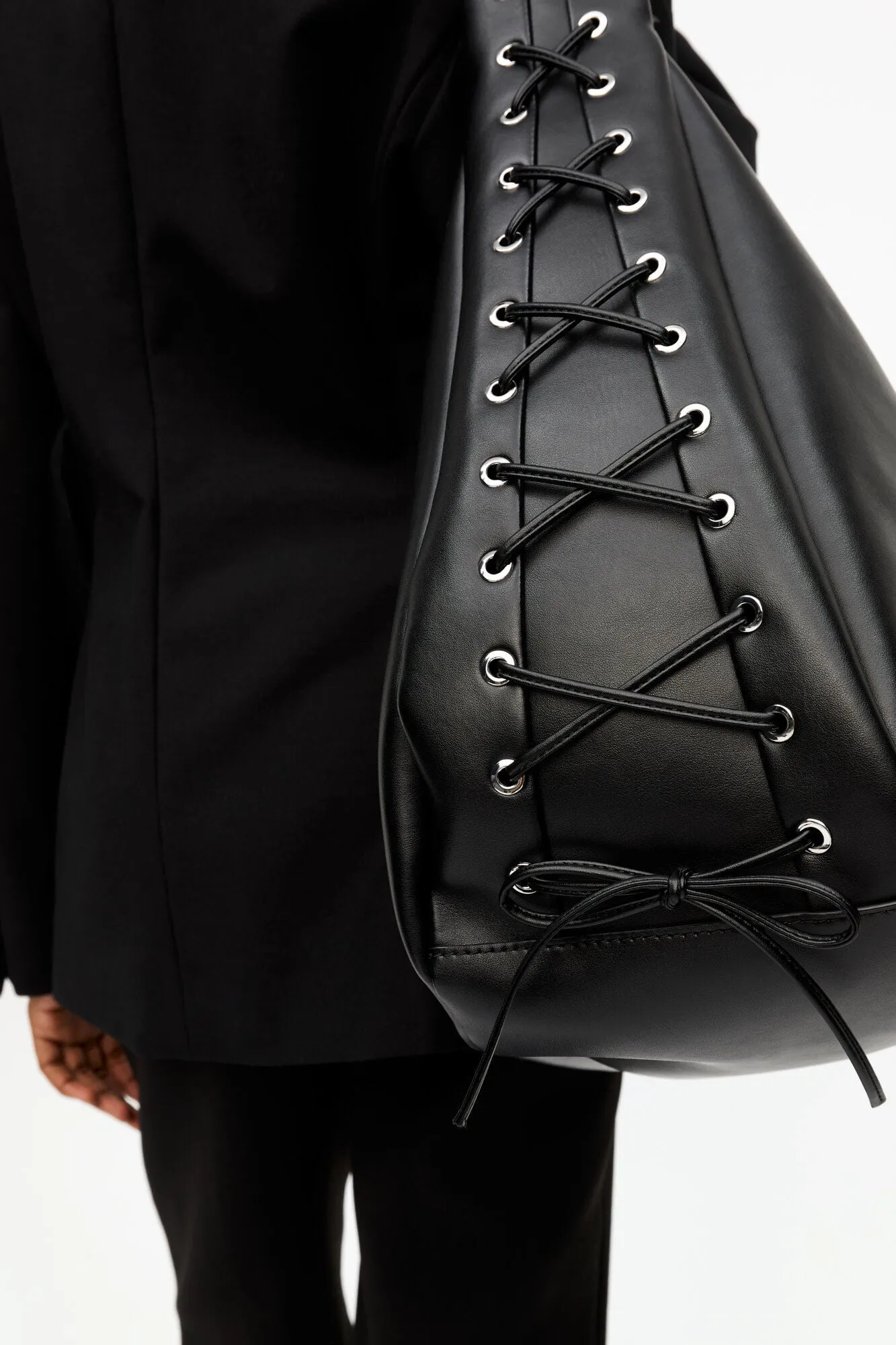 GANNI Bou Bag Hobo XXL - Black