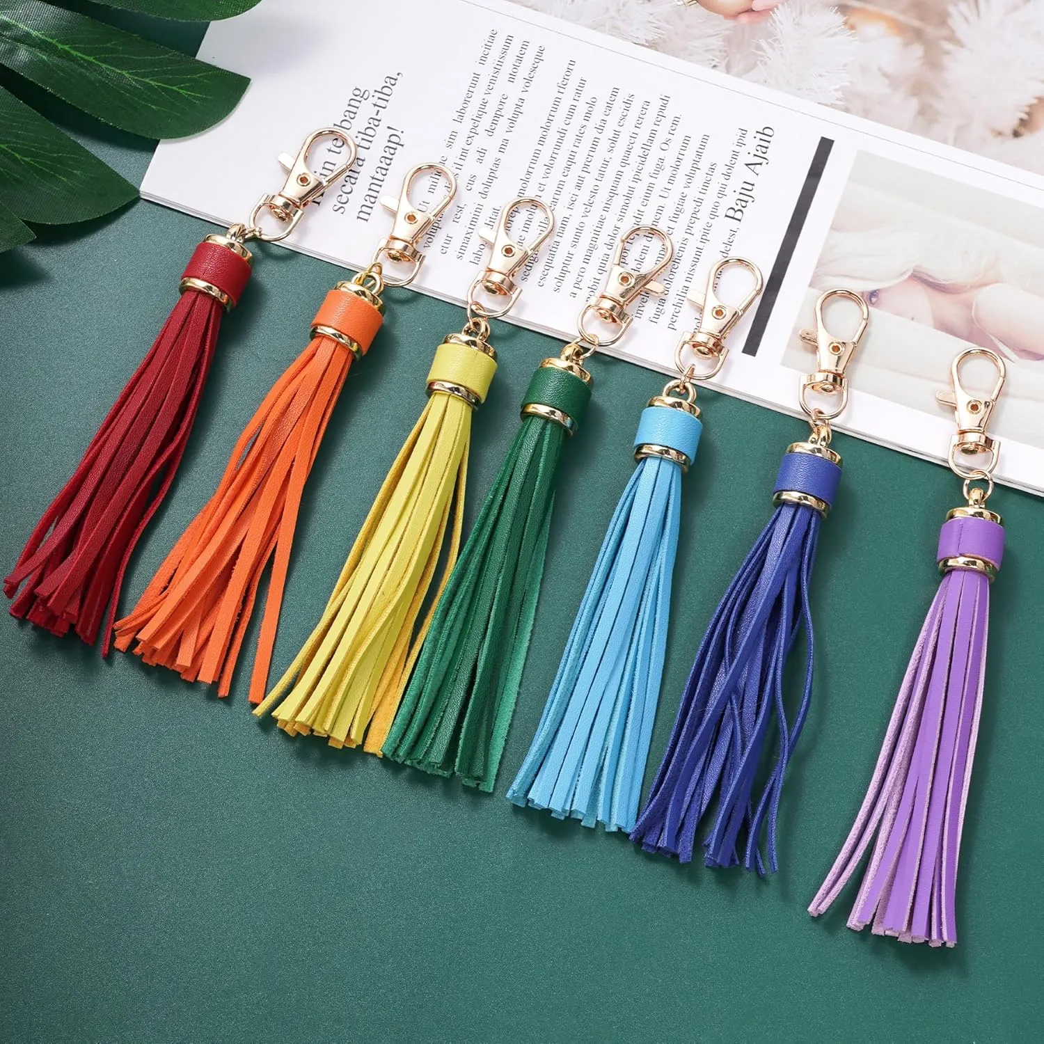 HOVEOX 18 Pieces Artificial Leather Tassel Faux Leather Tassel Bulk Keychain Tassels Leather Tassels for Handbag Keychain and Craft