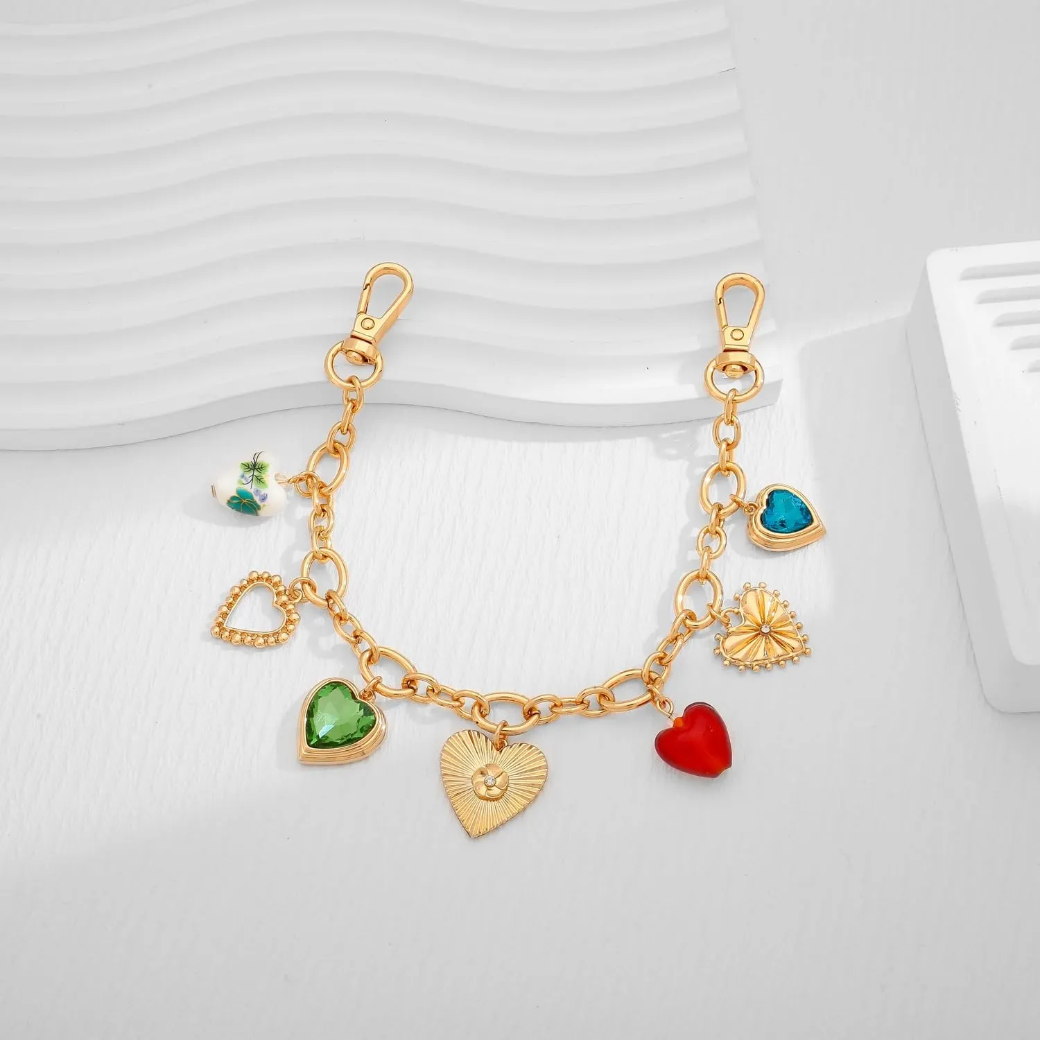 Keychain for Women With Red Rhinestones Trendy Gold Bag Heart Charms Key Pendant Trendy Purse Charms Car Jewelry
