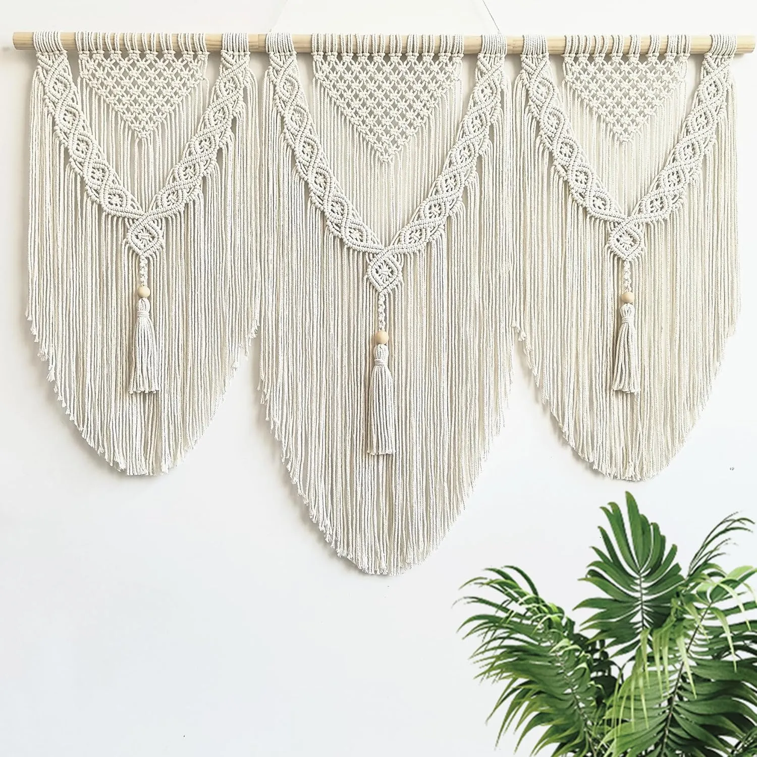 Large Macrame Wall Hanging - Boho Tapestry Macrame Wall Decor Art- Chic Bohemian Handmade Woven Tapestry Home Decoration for Bedroom Living Room Apartment Dorm Gallery - 43"x32" (Tassels)