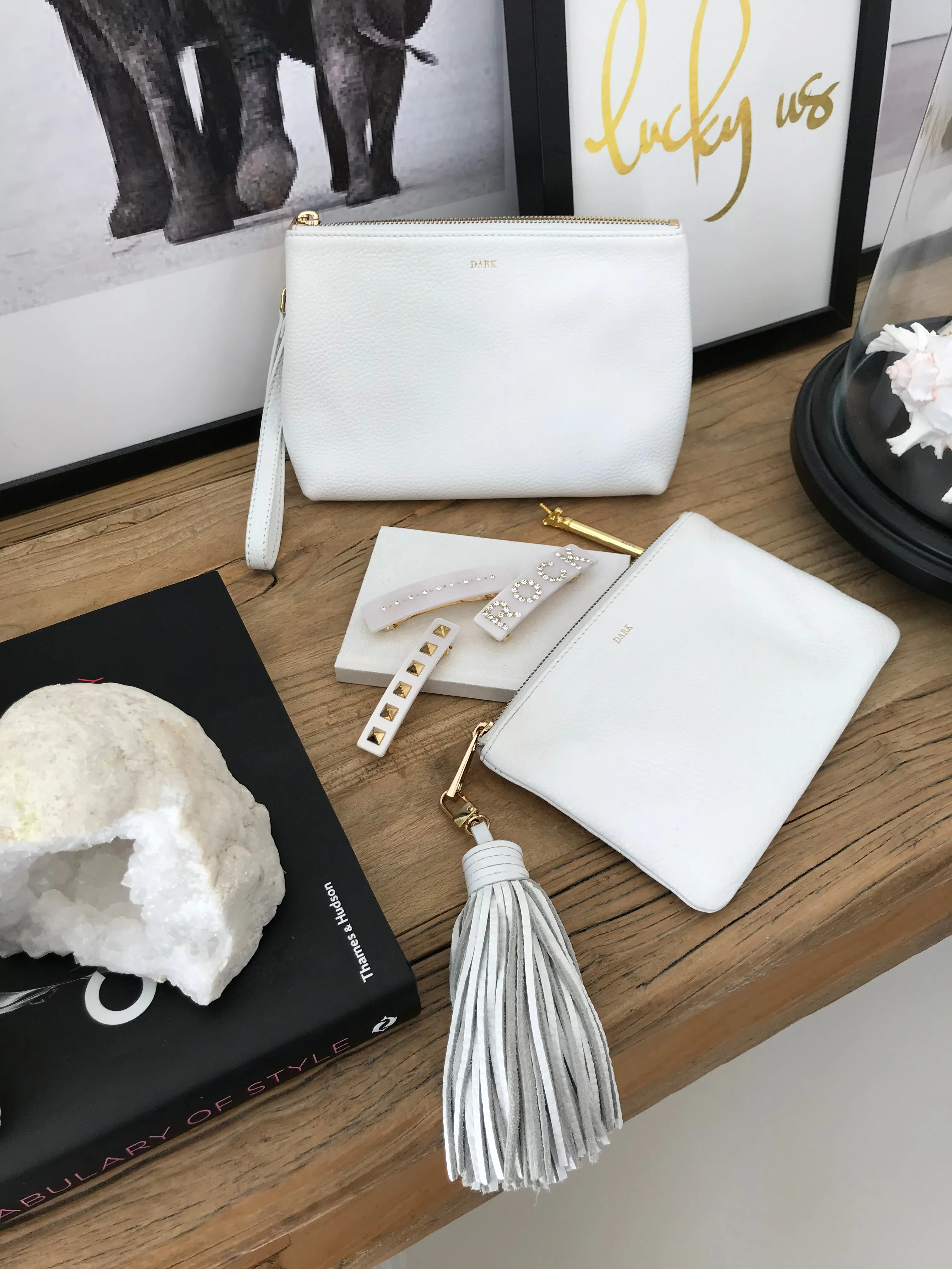 LEATHER TASSEL WHITE
