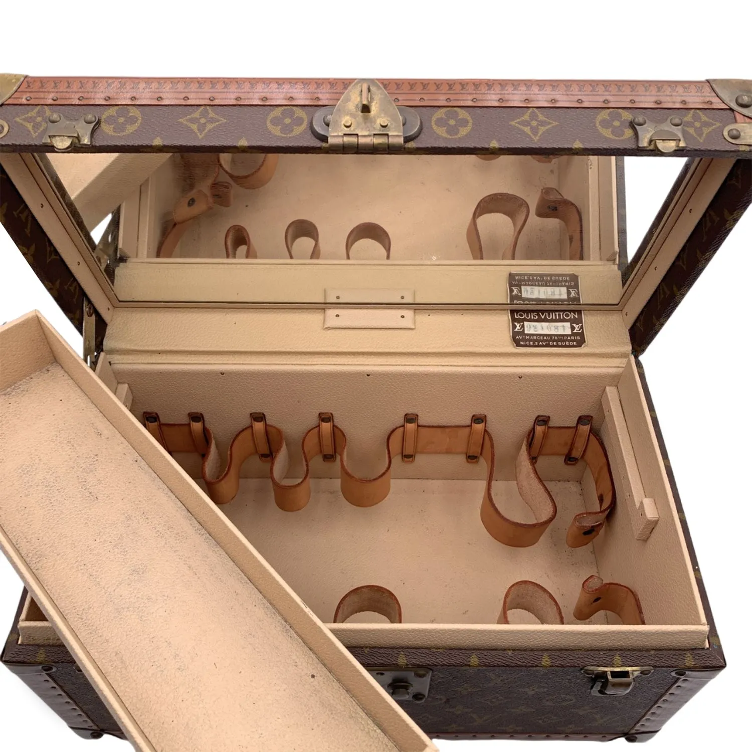 LOUIS VUITTON Vintage Monogram Train Case Boite Bouteille Et Glace