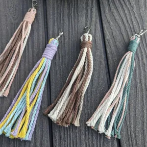 Macrame Tassel Keychain - Express Your Bohemian Style!