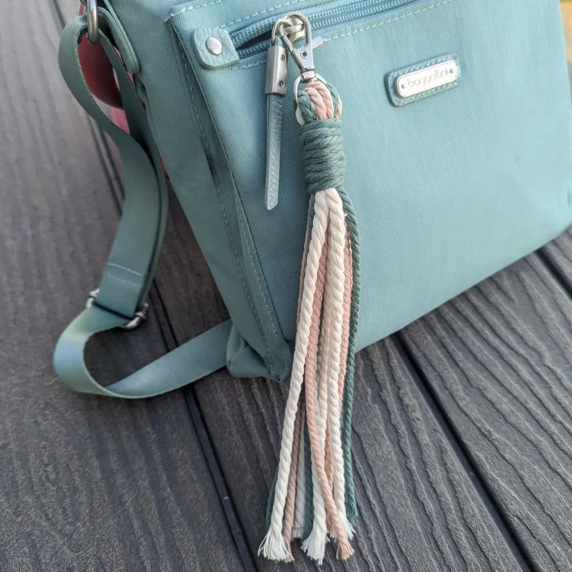 Macrame Tassel Keychain - Express Your Bohemian Style!