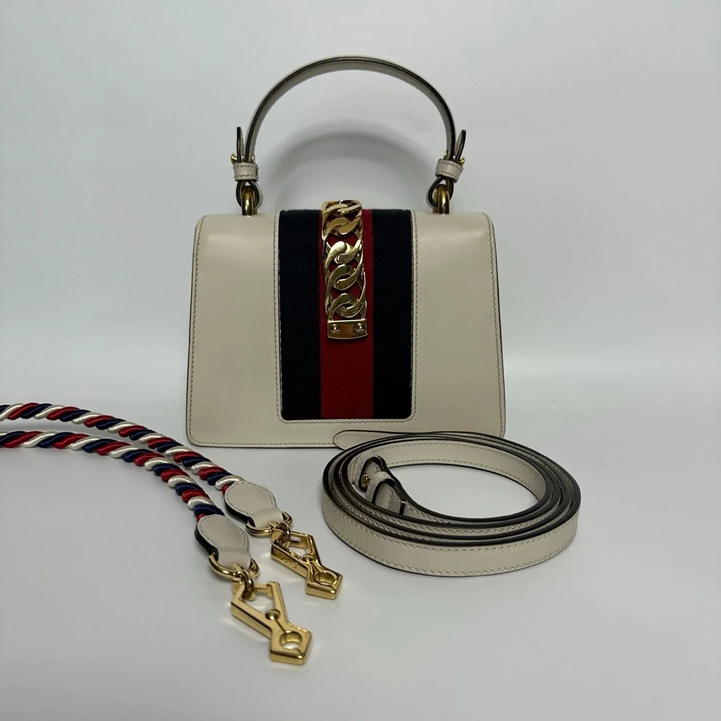 Preloved Gucci Sylvie Top Handle Bag Embroidered Leather - NG102590