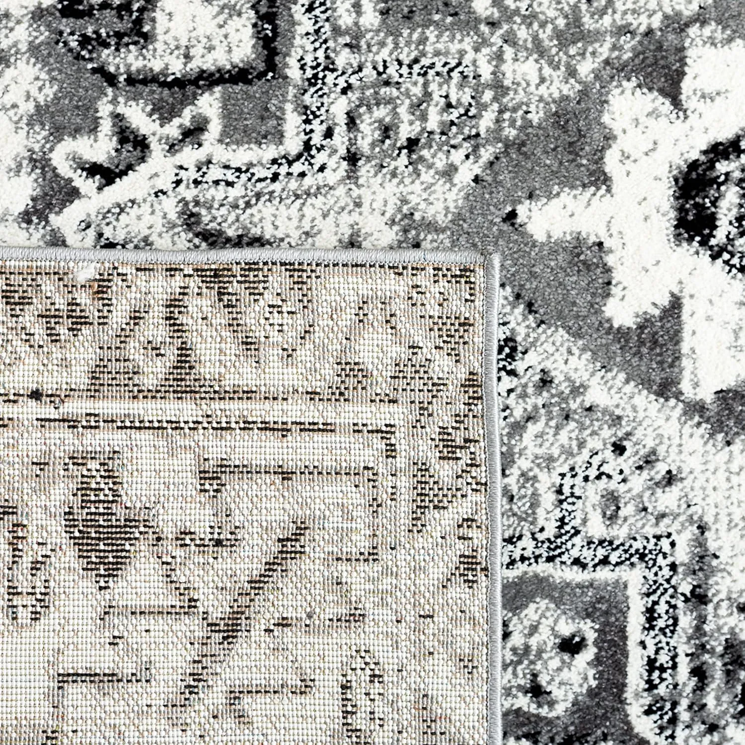SAFAVIEH Vintage Hamadan Collection Area Rug - 5'3" x 7'6", Grey & Ivory, Medallion Design, Non-Shedding & Easy Care, Ideal for High Traffic Areas in Living Room, Bedroom (VTH211G)