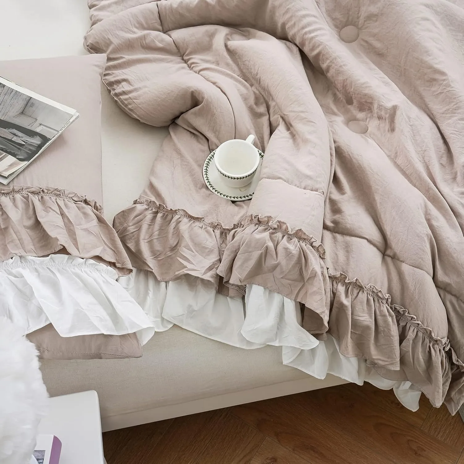 Shabby Chic Bedding Set Boho King Size Comforter Set 2 Layers Ruffles Bedroom Home Decor Ultra Soft Microfiber Taupe Bed Set Farmhouse Down Comforter Bohemian White Ruffled Quilt Set for Girls Women…