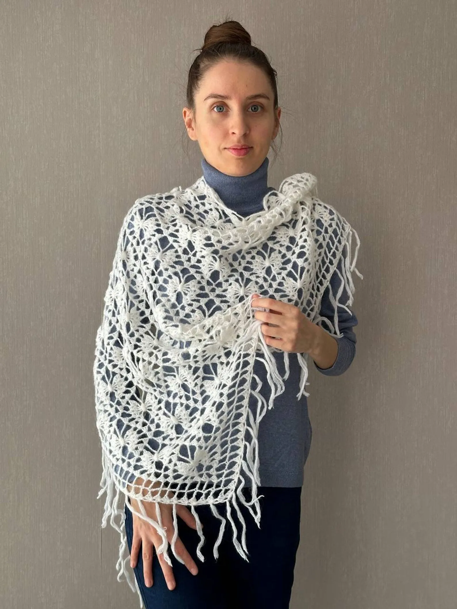 White Crochet Fringe Triangle Shawl, Bridal Shoulders Wrap