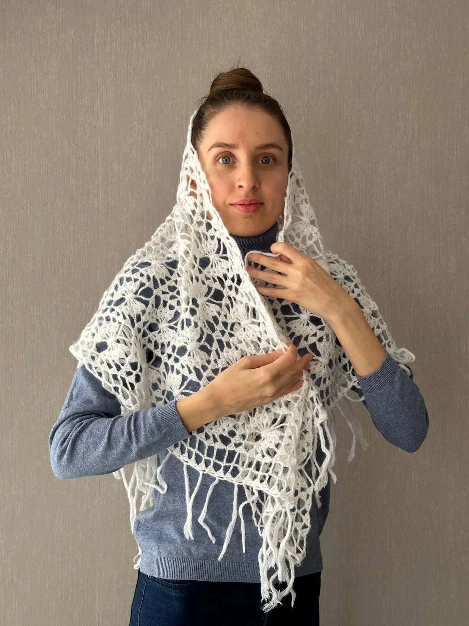 White Crochet Fringe Triangle Shawl, Bridal Shoulders Wrap