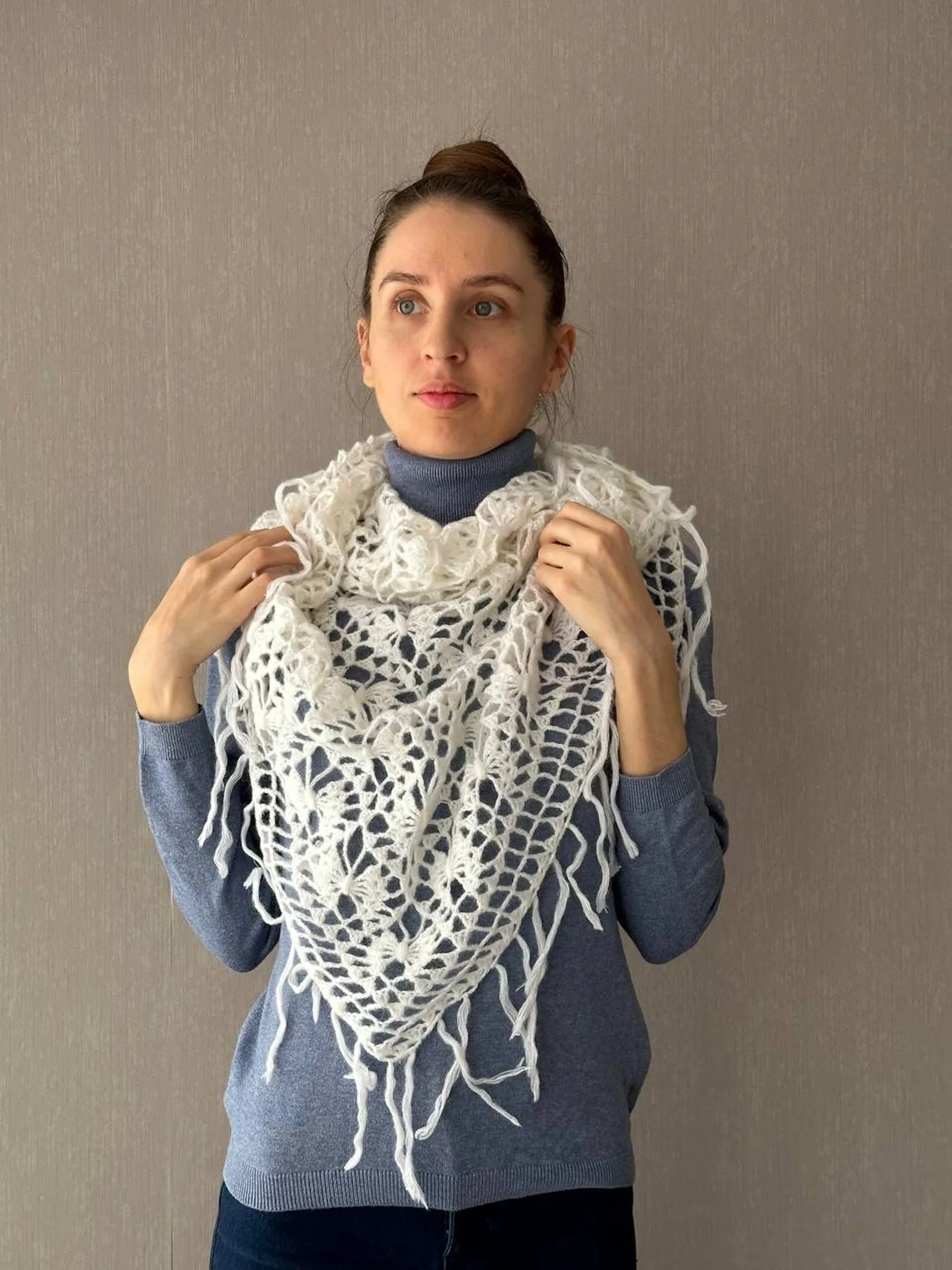White Crochet Fringe Triangle Shawl, Bridal Shoulders Wrap