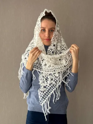 White Crochet Fringe Triangle Shawl, Bridal Shoulders Wrap