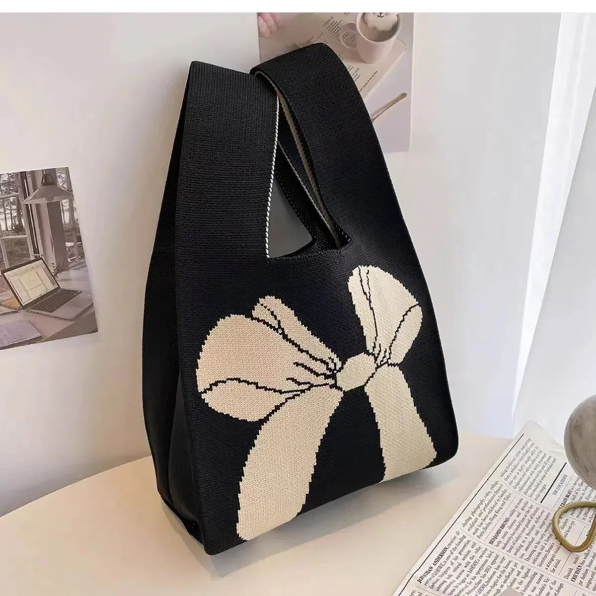 Womens Knot Wrist Bag Handmade Knitted Bag Portable Mini Striped Tote Bucket Phone Bags Large Capacity Autumn Winter Handbags