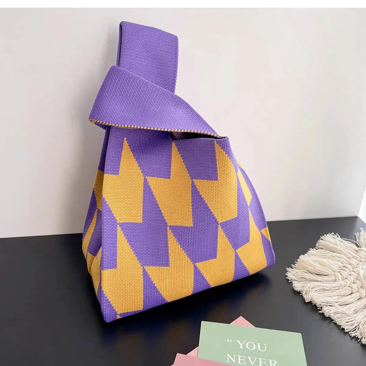Womens Knot Wrist Bag Handmade Knitted Bag Portable Mini Striped Tote Bucket Phone Bags Large Capacity Autumn Winter Handbags