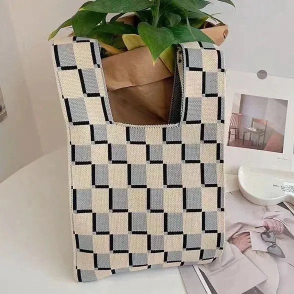Womens Knot Wrist Bag Handmade Knitted Bag Portable Mini Striped Tote Bucket Phone Bags Large Capacity Autumn Winter Handbags