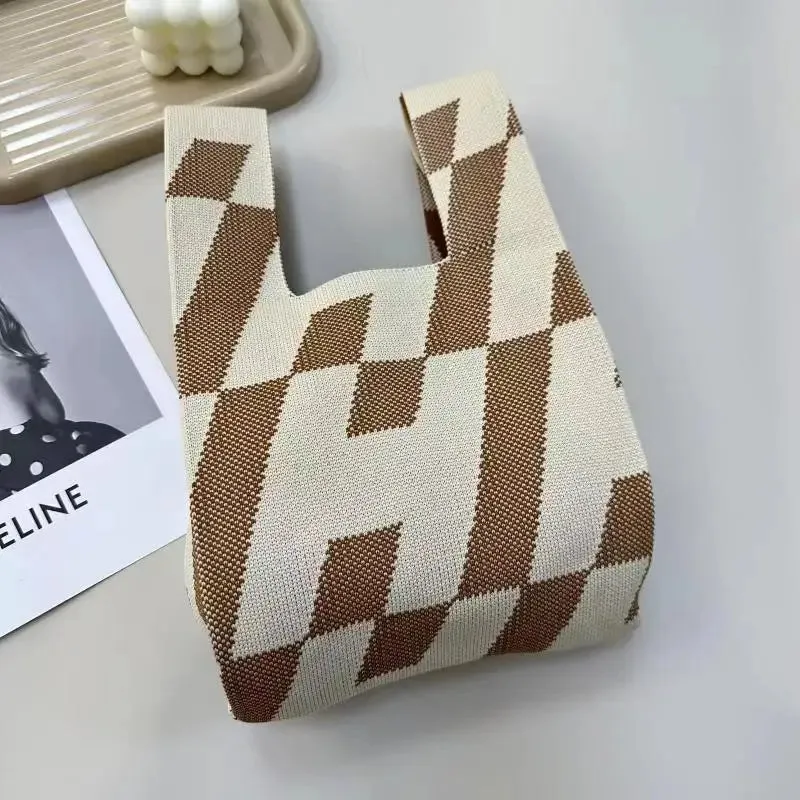 Womens Knot Wrist Bag Handmade Knitted Bag Portable Mini Striped Tote Bucket Phone Bags Large Capacity Autumn Winter Handbags