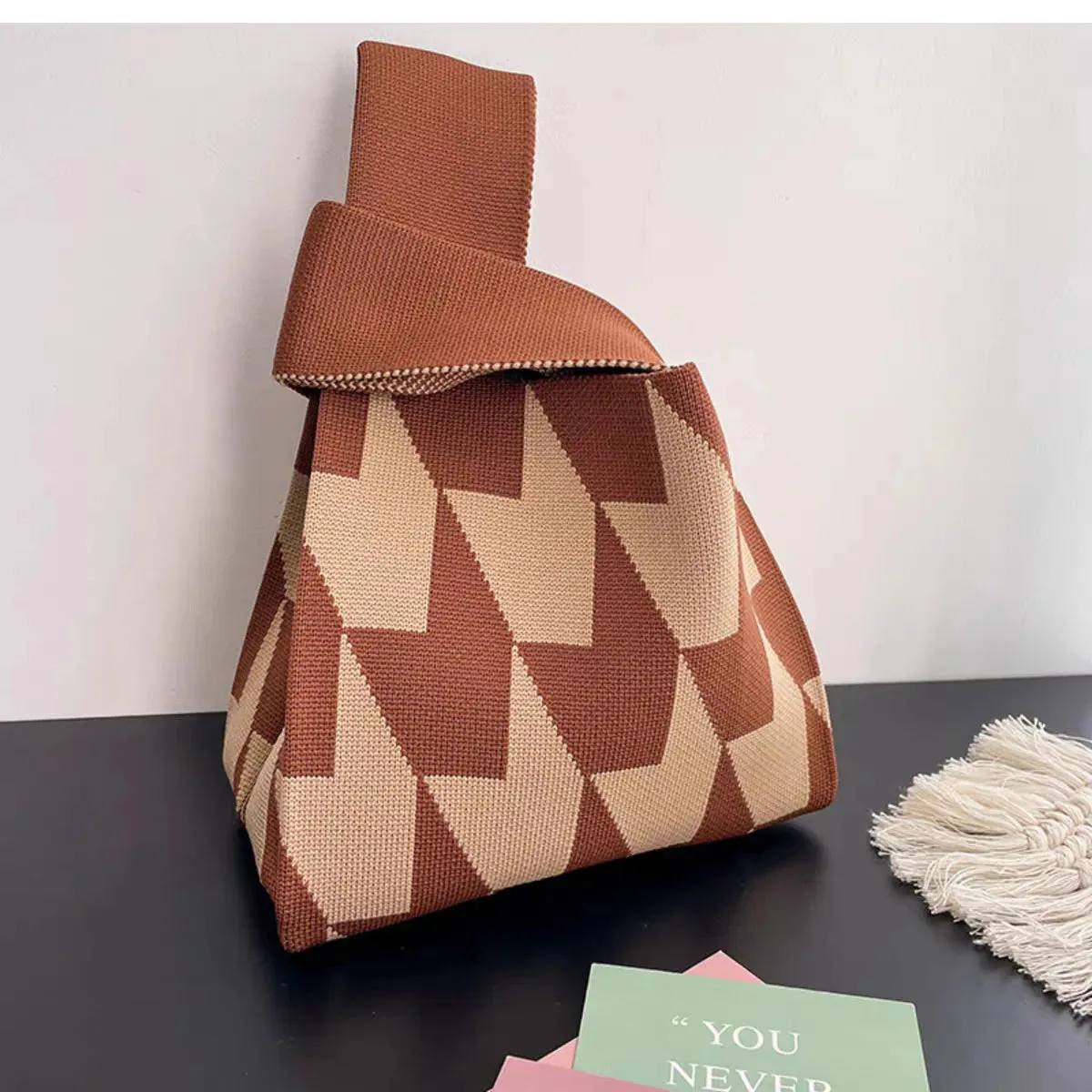 Womens Knot Wrist Bag Handmade Knitted Bag Portable Mini Striped Tote Bucket Phone Bags Large Capacity Autumn Winter Handbags