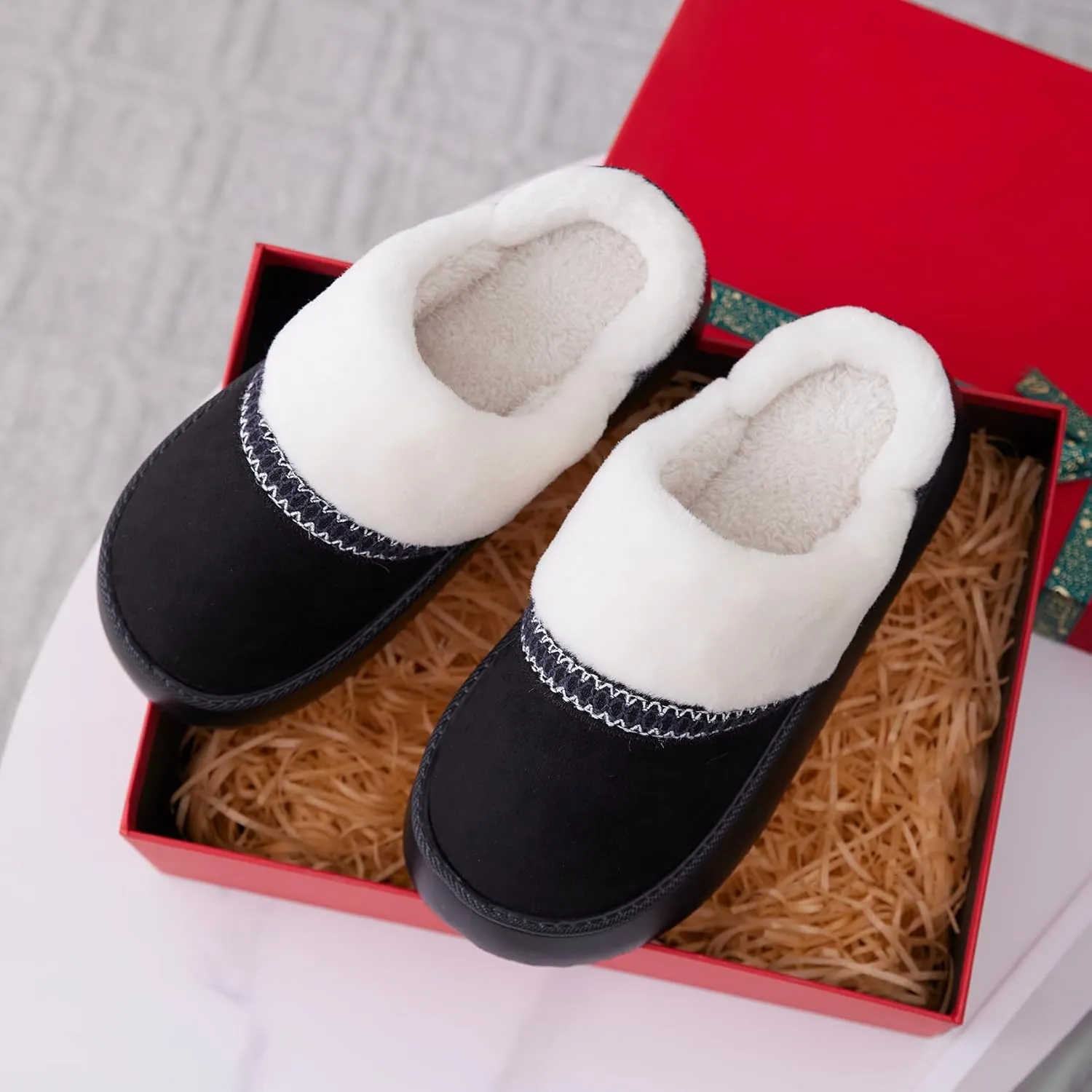 Womens Slippers for Women Cozy Memory Foam House Slippers Winter Warm Comfy Furry Shoes for Indoor Outdoor Suede Platform with Anti-Skid Sole