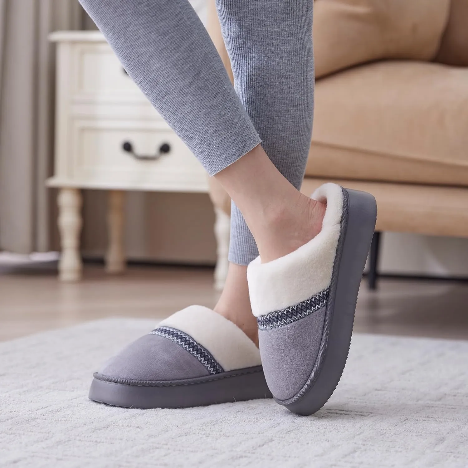 Womens Slippers for Women Cozy Memory Foam House Slippers Winter Warm Comfy Furry Shoes for Indoor Outdoor Suede Platform with Anti-Skid Sole