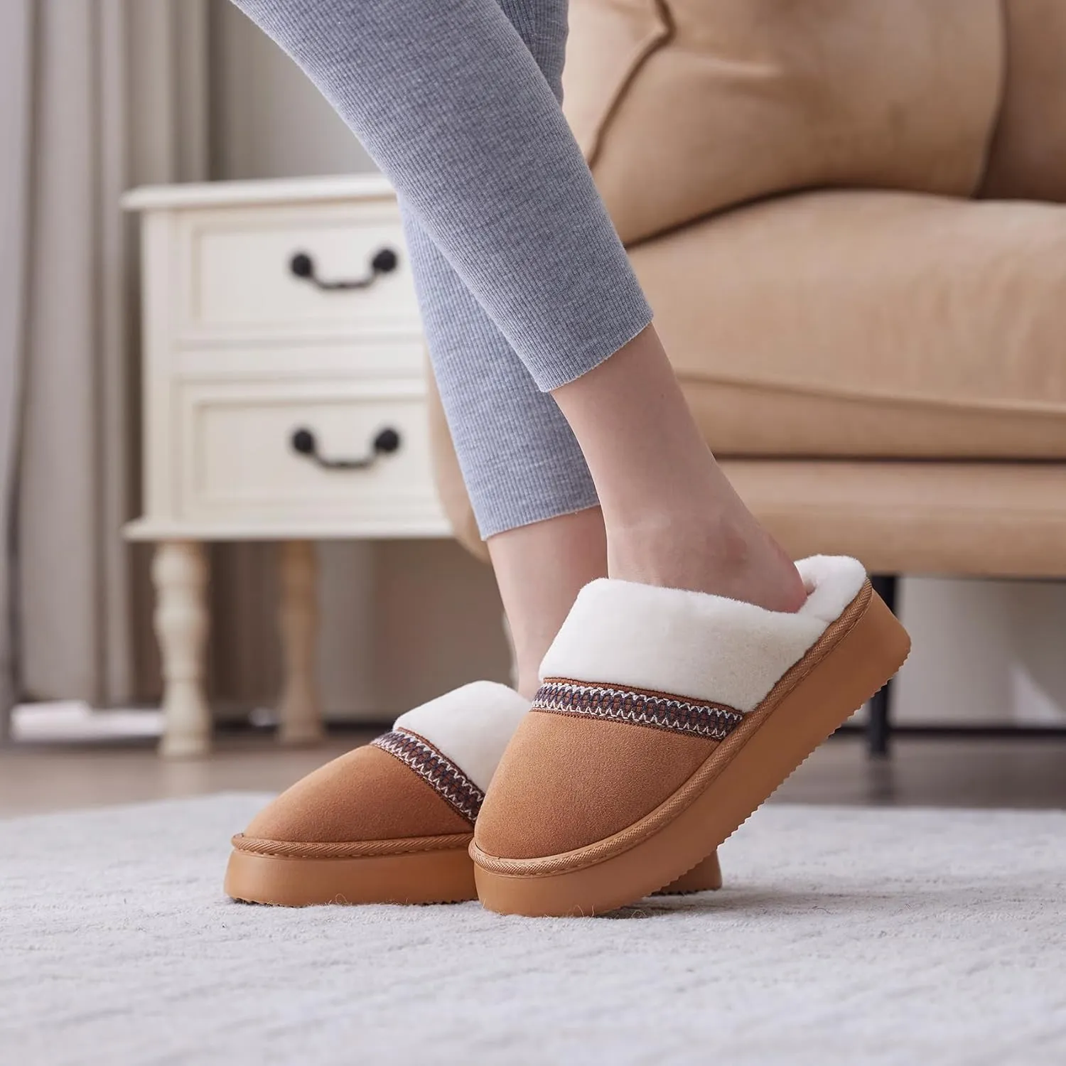 Womens Slippers for Women Cozy Memory Foam House Slippers Winter Warm Comfy Furry Shoes for Indoor Outdoor Suede Platform with Anti-Skid Sole